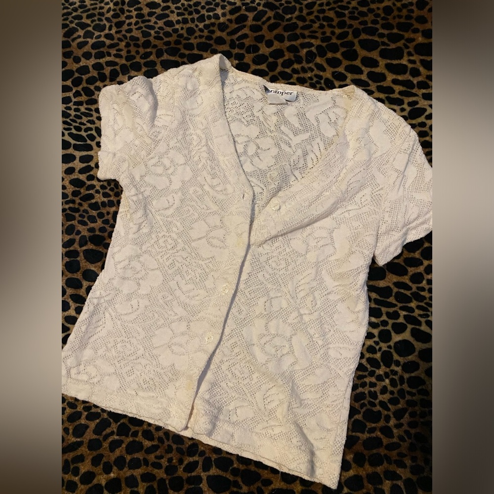 90’s/Y2K Cream Button Down Lace Top